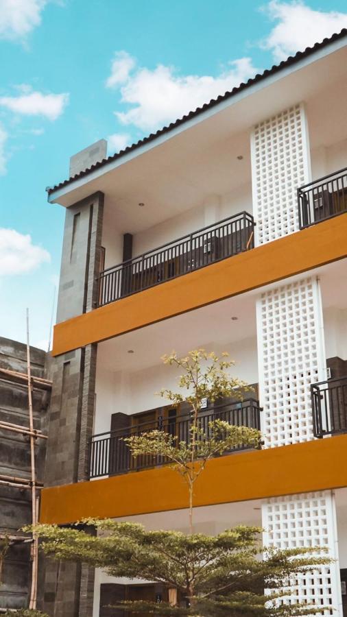 Hotel Kaliu Pacitan Exterior photo